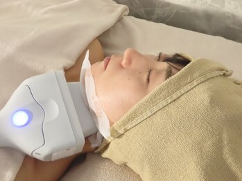 サロン105(salon 105)の写真/二重アゴや顎下のもたつきが気になる方に◎余分な脂肪に集中アプローチし、キュッとしたフェイスラインに★