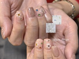 ビジューフラワーネイル