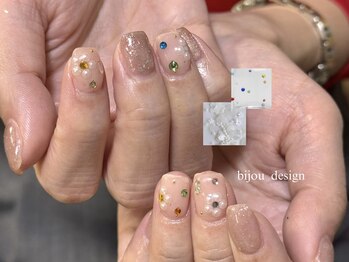 ビジューフラワーネイル