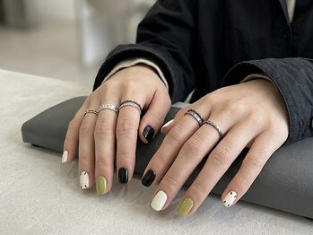 ネイルソファ イコマ(NAIL SOFA 生駒)/