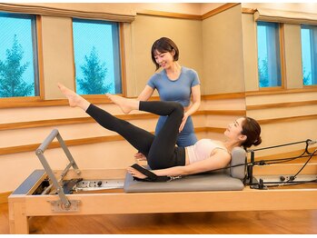 エムズトレーニングジム 阿倍野店(M'sTraining Gym)の写真/医療系国家資格者が骨格から整えるから効果が出る◎整体×マシンピラティスの女性専用スタジオ【阿倍野】