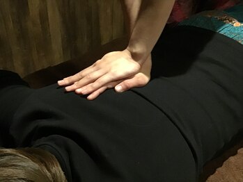 アジアンリラクゼーションヴィラ 高蔵寺店(asian relaxation Villa)/施術風景（もみほぐし）