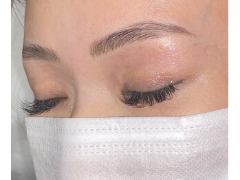 ノーラスリエン(Nolaslien)/ハリウッドブロウリフト麻布十番