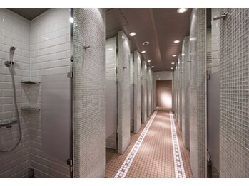 エスティービューティーサロン 丸の内店/施術後はシャワーでサッパリ!