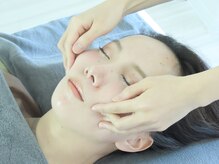 ソワン(Sowan)/顔のツボ押し