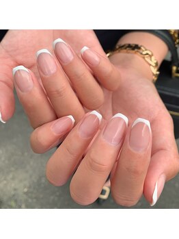 カマルスパラトゥ(KAMAL spa RATU)/ホワイトフレンチネイル