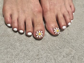 コルソケーツー 梅田茶屋町(corso k-two)の写真/【フットケア+選べるカラージェル¥8800~】サンダルの季節も冬の身だしなみも◎2本・4本アートもおすすめ!