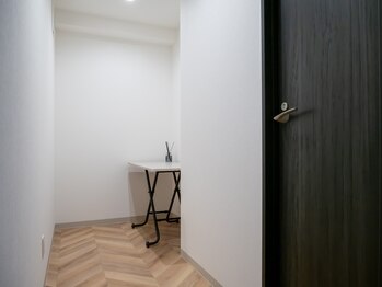 スーン 雲雀丘花屋敷店(SOON)/更衣室、お手洗い