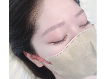 アイリー(Eyelie)/眉スタイリング