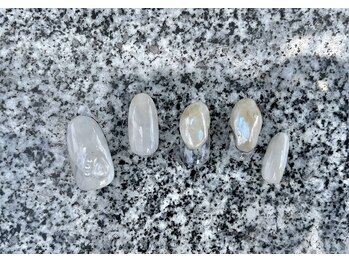 シー(SHE)/monthly design A