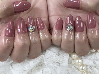 ハニービービー(Honey Bee Bee)/ビジューネイル