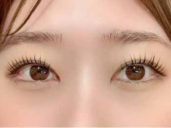 まつげ家クルン 横浜店(kurun)の写真/まつ毛にお悩みの方必見!【トリートメント付まつ毛パーマ¥2290～】丁寧×素早く×綺麗に美しい目元を実現♪