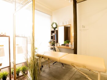 小顔矯正専門シンメトリー 亀戸店/内観【1】