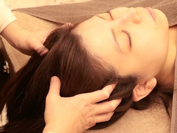 グロッシー(glossy)/ドライヘッドスパ