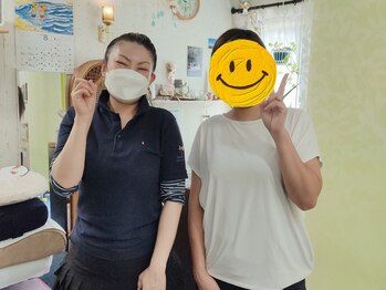 かおりビューティサロン/産後ママさんと一緒の写真
