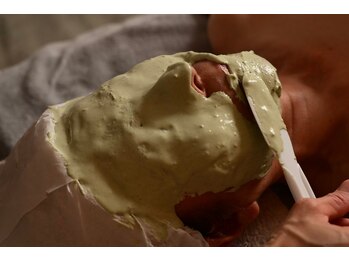 イントゥーユー 陰と陽(INTOYOU)/モデリングマスクで全面のケアを