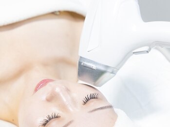 ヴェーラベレッツァ(Vera Bellezza)の写真/痛みの少ないLED脱毛で、初めての脱毛をもっと身近に。