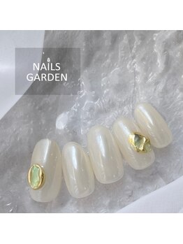 ネイルズガーデン(NAILS GARDEN)/ホワイトパールネイル