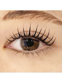 ナチュラル上品な目元にしたい