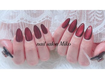 ミコ(Miko)/マグネット黒×赤マグネット