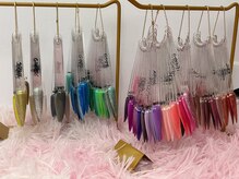 グロッシー ネイル(glossy nails)/300種以上のカラー♪