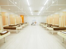まごころ 北越谷駅前整体院/★広々とした店内で施術★