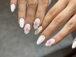 フラワーネイル　担当:高橋