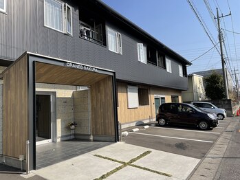 モア(MORE)/《サロン外観》