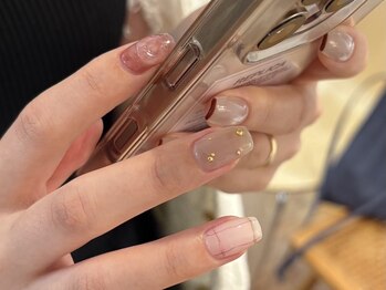 クルネ(QULNE)/グレージュ/くすみカラーネイル