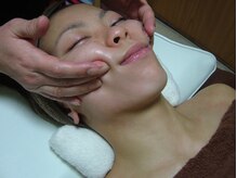 クローバー(CLOVER)の雰囲気（デコルテを流し、お顔をがっつりと引き上げ理想の小顔に◎）