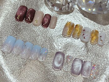 リンダ(Linda)の写真/マグネットやフラッシュを取り入れた春のきらめきネイル!さりげなく華やかさを楽しめるライトコースです。