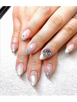 エルモ グラン(Elmo Glan)/ビジューネイル