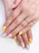 ネイルサロン ティアラリュクス 市川北口店(Tiara Luxe)/イエローネイル
