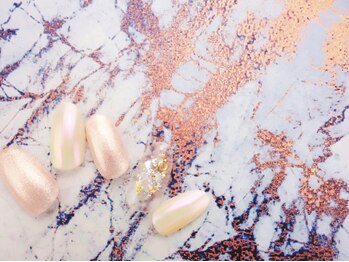 ナチュラドール(NATURADORm)の写真/お肌の色や、お好みの色、細かく丁寧にヒアリング！あなたの指先からトータルで美しくなるように仕上げます
