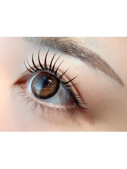 ボリュームのある目元にしたい