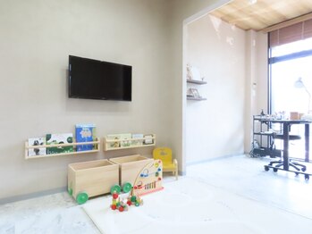 ルーツ(Roots)の写真/<嬉しいキッズスペースあり>お子様連れ大歓迎◎子育てやお仕事に忙しいママさんのキレイをサポート♪