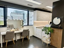 エサージュ 新宿店/メイク直し完備★コンセント有