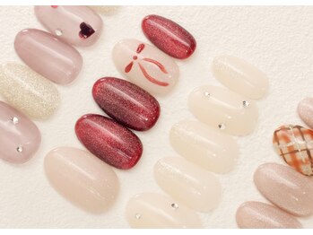 ワンラブネイルズ 新橋店(OneLoveNails)の写真/初めてのネイルでも安心♪初回オフ無料+定額ネイルがよりリーズナブルに☆周りと差がつくデザインに!新橋駅