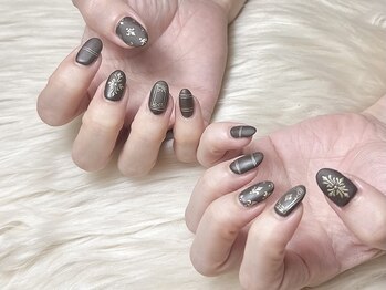 ミューオ(MIEUO)/手書きアートネイル