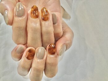 フリースタイル(Free Style)/☆べっ甲色変えネイル☆