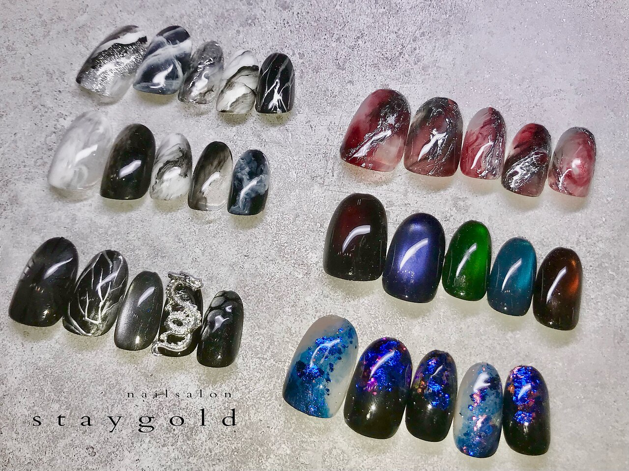 2025年-2026年冬トレンド】ブラック ラメグラデーション ハンドの