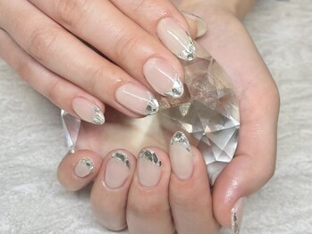 エルネイル 江坂店(L’ねいる)の写真/《江坂駅すぐ》安い!早い!かわいい!が叶うL'ねいる♪シンプルからトレンドまで豊富なデザインが勢ぞろい