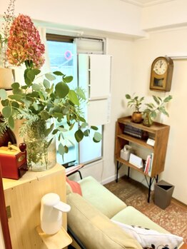 ジリハリシモキタ/待合室