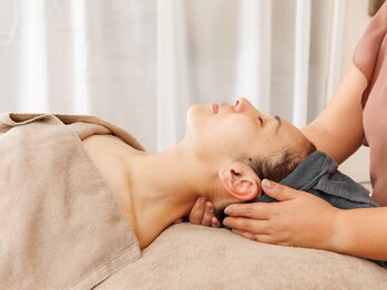 リラックスアンドアイラッシュサロン プアラニ(Relax&Eyelash salon Pualani)/フェイシャル施術風景