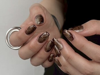 ステイシーネイル(stay she Nail)の写真/指先から、凛とした美しさを。洗練されたシンプルデザインで、日常を彩るワンランク上の大人ネイル。