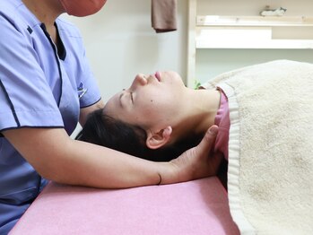 猫の手/施術【整体+矯正】