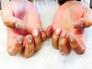 クイーン(Queen)/シンプルネイル