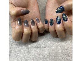 秋ネイル2023【ちぐはぐネイル】