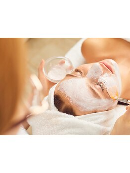 ホウレイ線・たるみ改善！予防ケア