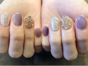 プラハネイル(+HER 美甲)/ストーンアート